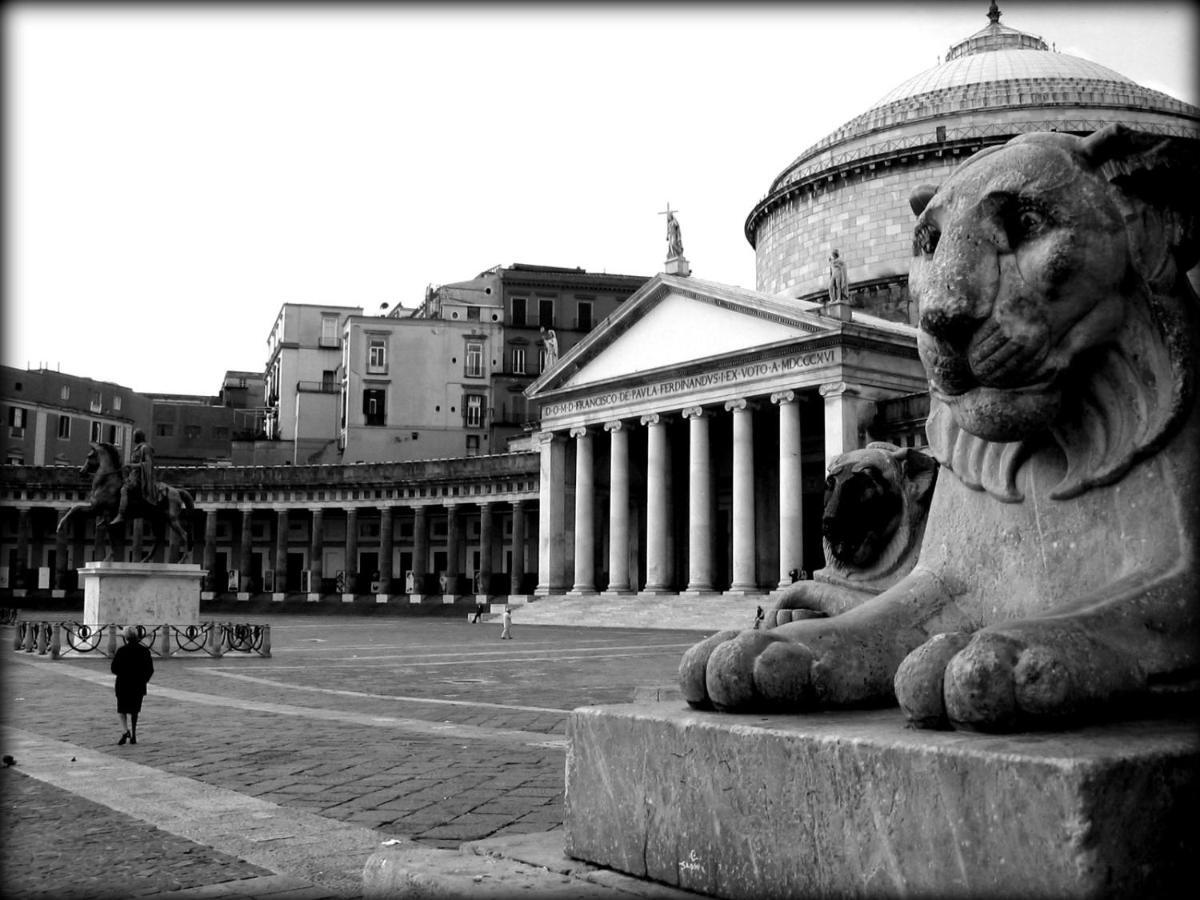 Casa Cairoli Hotel Naples Exterior photo